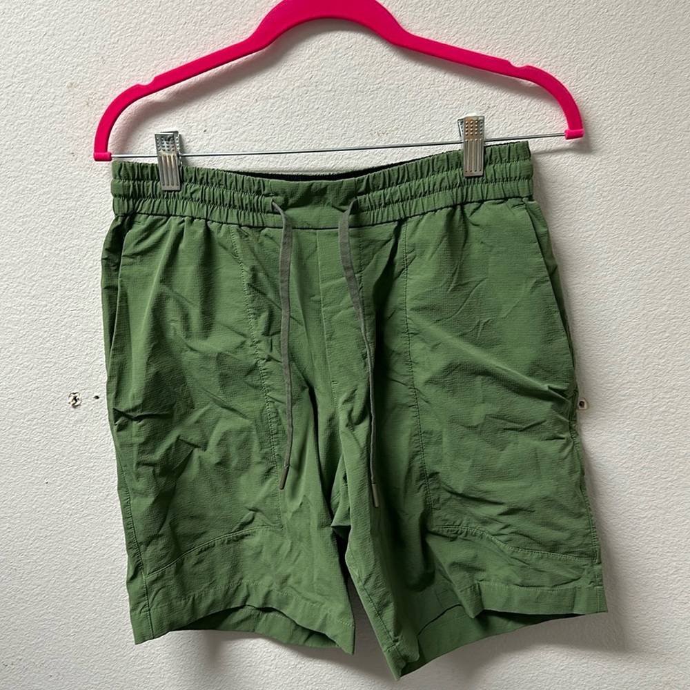 Men’s lululemon shorts